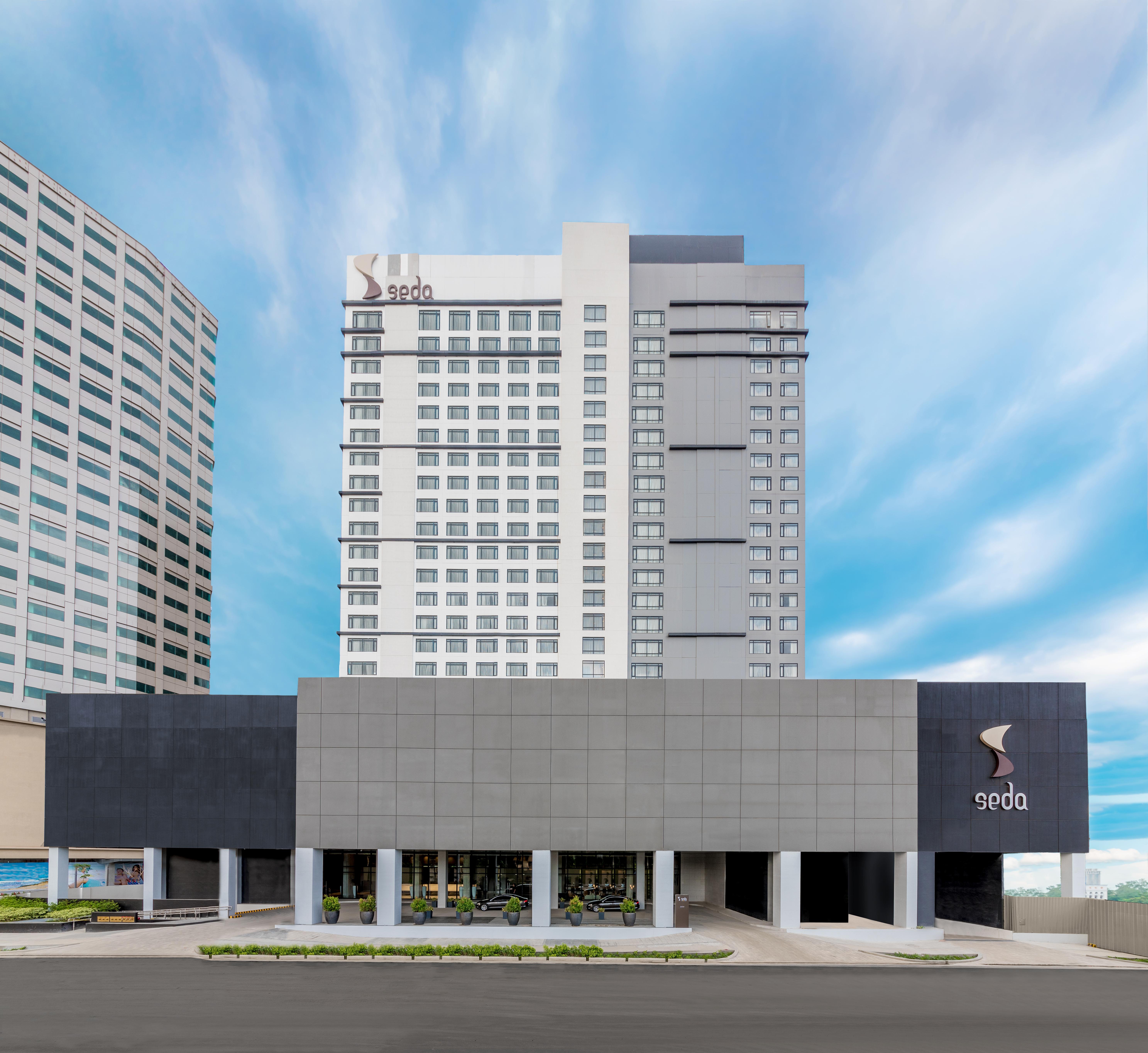 فندق سيدا، فيرتيس نورث كويزون سيتي المظهر الخارجي الصورة The Seda Hotel in Iloilo City