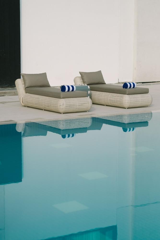 فندق سيدا، فيرتيس نورث كويزون سيتي المظهر الخارجي الصورة Pool furniture